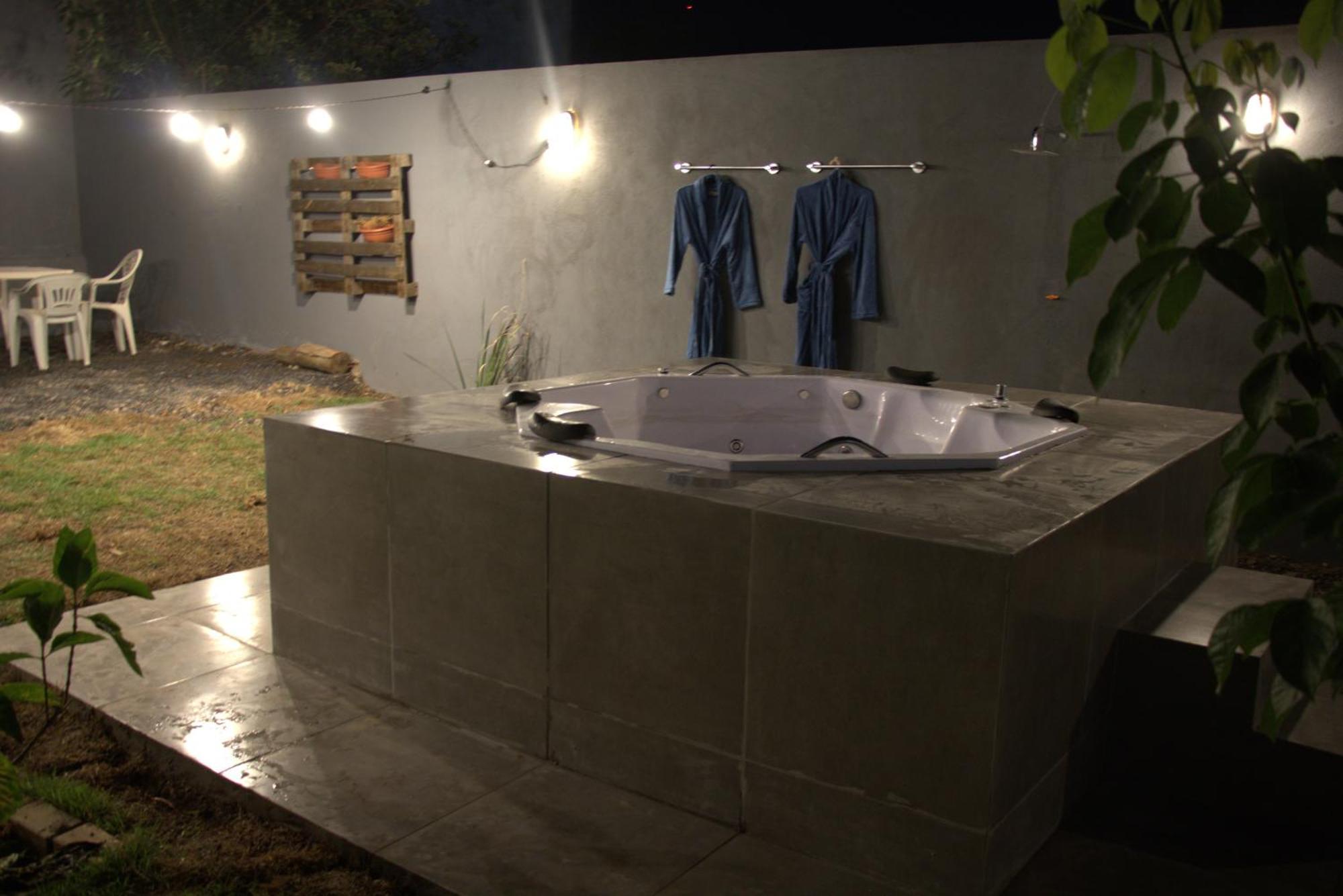 Casa Com Spa De Hidro Com Aquecedor A 700 Mts Do Centro Chapada dos Guimarães Exterior foto